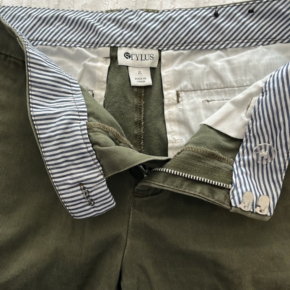 Shorts - Picture 4 of 4